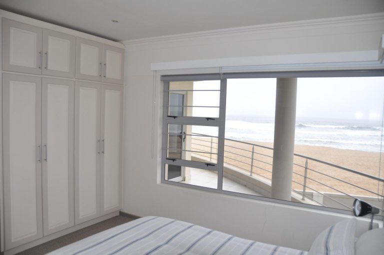 Seafront Villa Vogelstrand